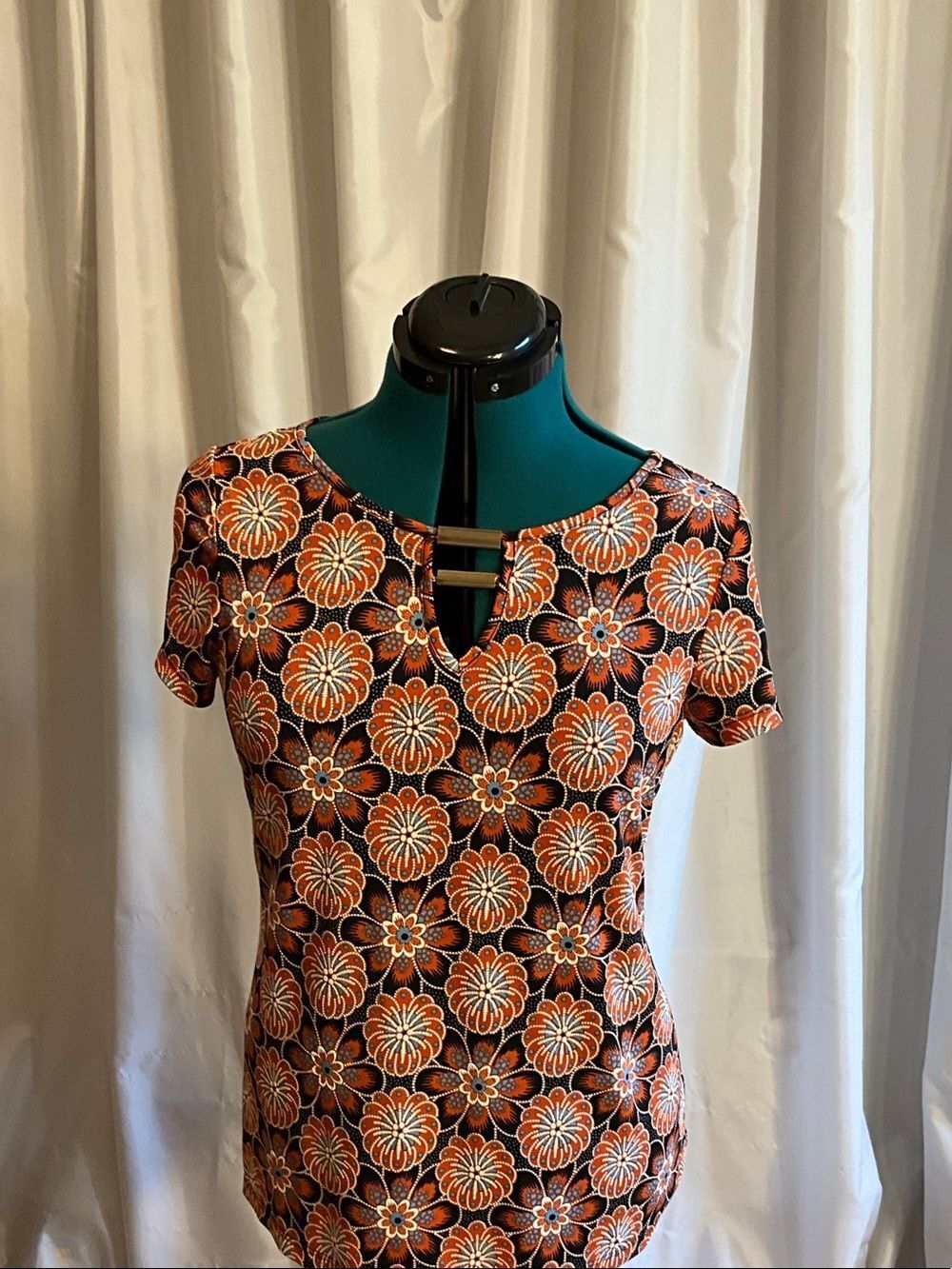 Women's Orange Floral Cutout Short Sleeve Blouse